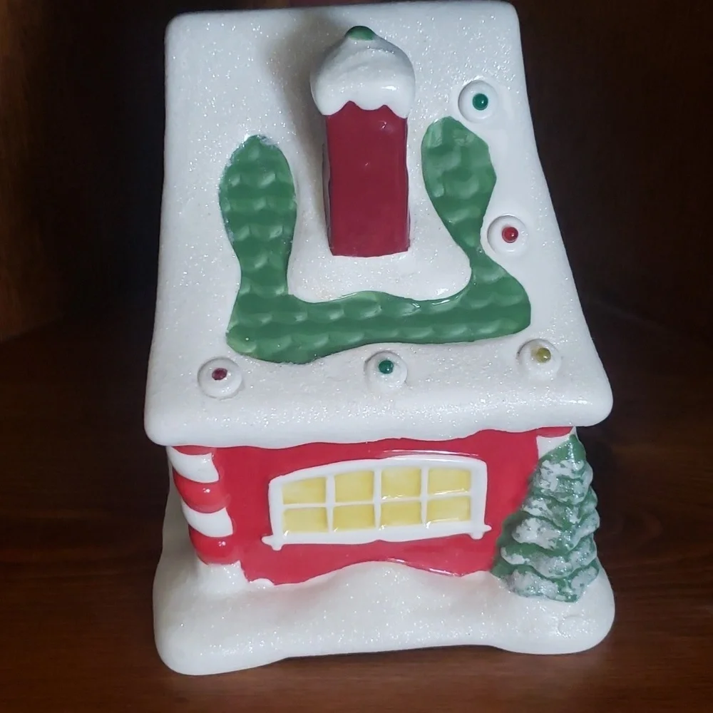 2012 Hallmark Santas Workshop - Music & Lights 8 1/2